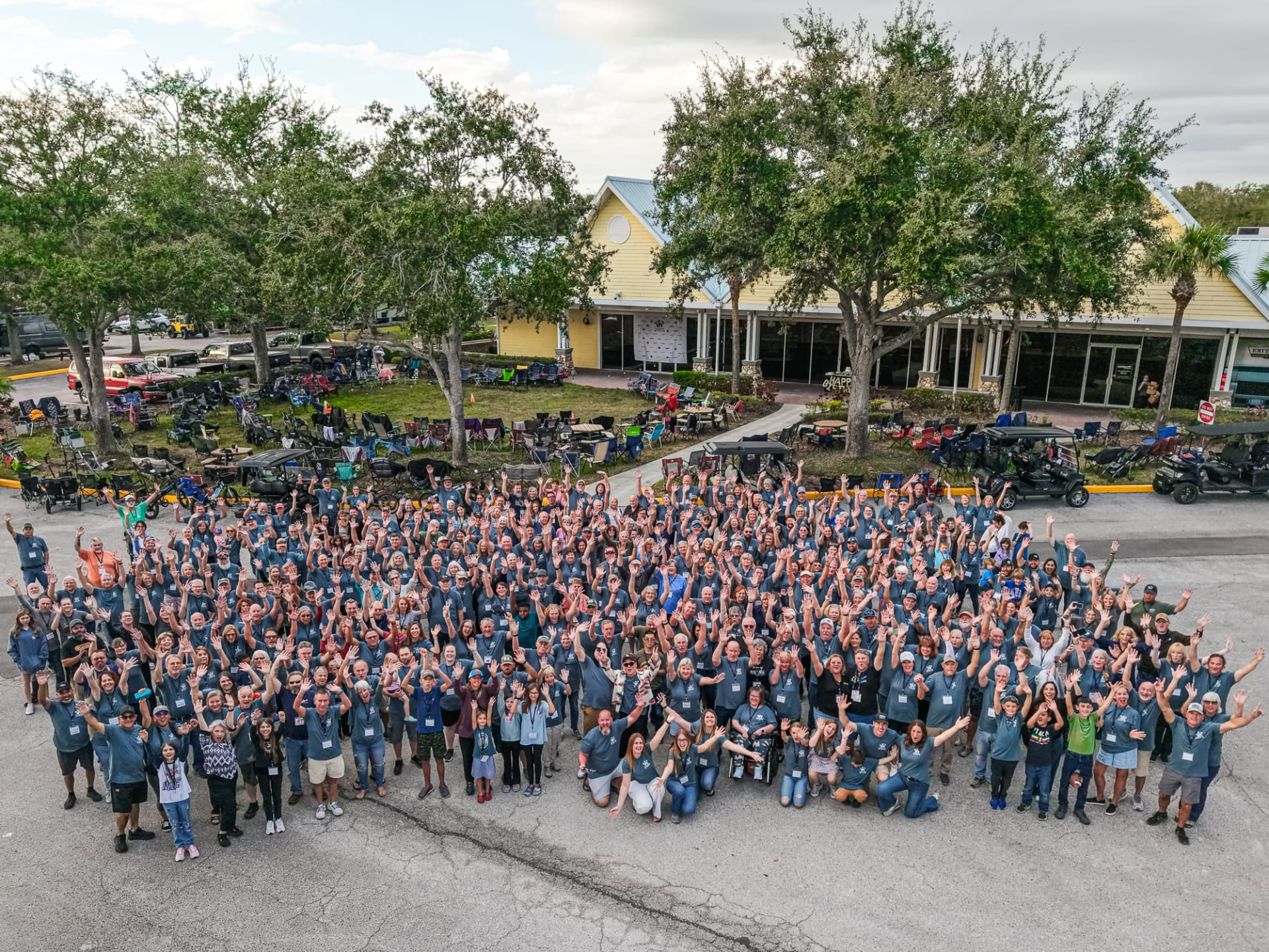 Large group of Tampa Campout attendees gathered together at Lazydays RV Resort